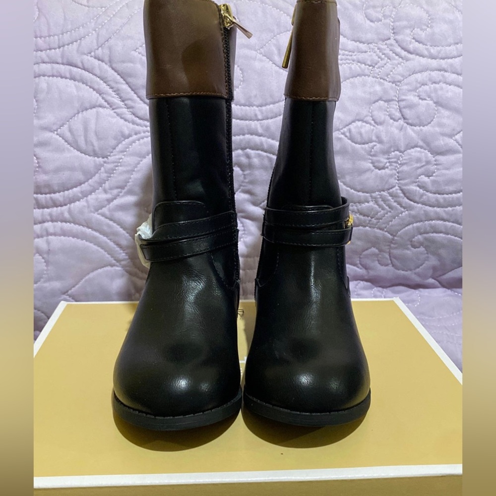Michael Kors (Makena) girl Boots